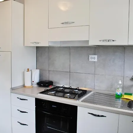 In With Balcony, Air Conditioning, Wifi, Washing Machine 4762-1 Apartament Vir