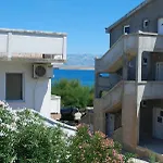 In With Balcony, Air Conditioning, Wifi, Washing Machine 4762-1 Apartamento Vir