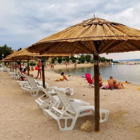 In With Balcony, Air Conditioning, Wifi, Washing Machine 4762-1