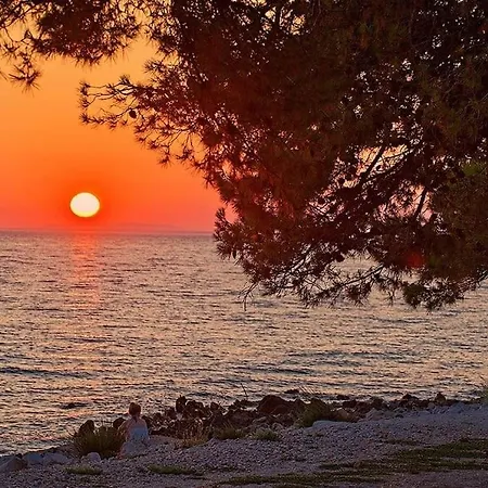 아파트 In With Balcony, Air Conditioning, Wifi, Washing Machine 4762-1 비르