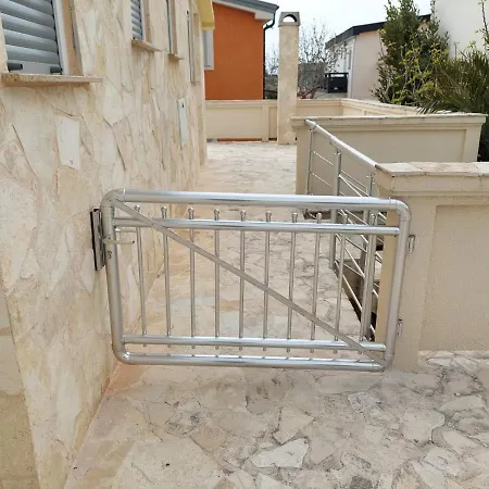 In With Balcony, Air Conditioning, Wifi, Washing Machine 4762-1 Apartment Vir