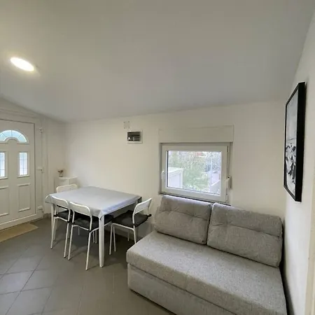 In With Balcony, Air Conditioning, Wifi, Washing Machine 4762-1 * Vir