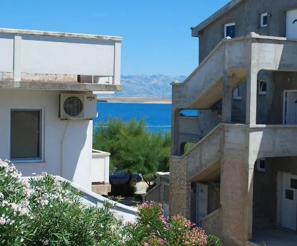 In With Balcony, Air Conditioning, Wifi, Washing Machine 4762-1 Appartement Vir