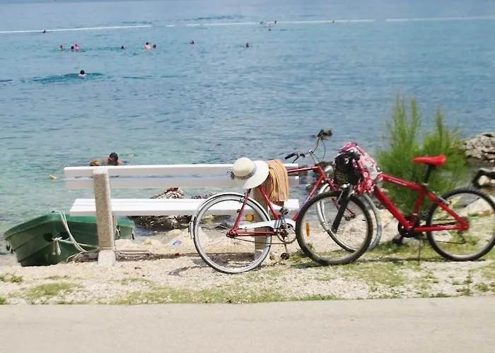 In With Balcony, Air Conditioning, Wifi, Washing Machine 4762-1