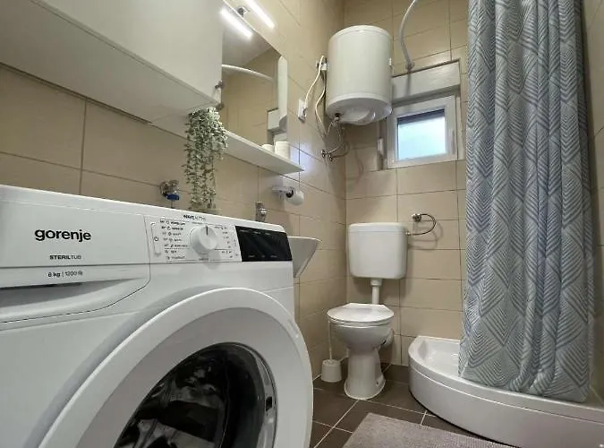 Appartement In With Balcony, Air Conditioning, Wifi, Washing Machine 4762-1